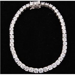 GORGEOUS 10.58 cts. Diamond Platinum Bracelet