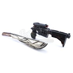 Lot #341 - Marvel's Agents of S.H.I.E.L.D. - Bloodied Asgardian Berserker Staff Head and Remorath Pl