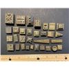 Image 1 : Geometric Gold Weight Collection