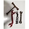 Image 2 : Lot of 4 Unique Implement Farm Wrenches