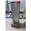 Image 1 : Swiveling Magnetic Display Column