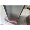 Image 4 : Swiveling Magnetic Display Column