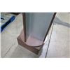 Image 5 : Swiveling Magnetic Display Column