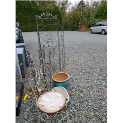 Assortment of decorate Cat A