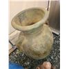 Image 1 : Large urn Cat  C