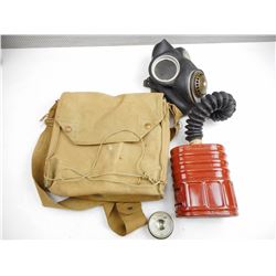 WWII CANADIAN GAS MASK IN BAG