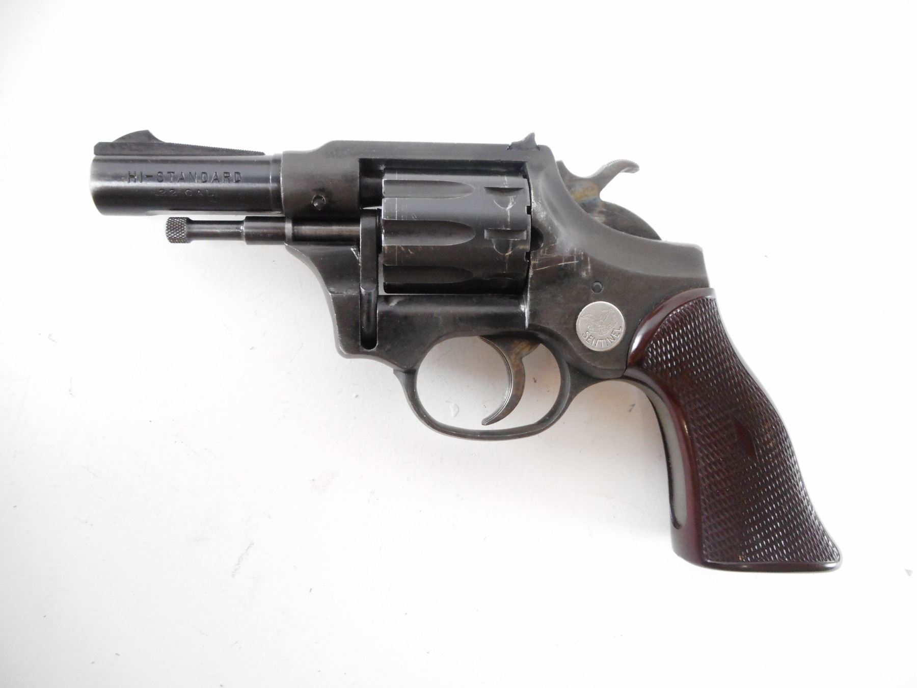 High Standard R100 HIGH STANDARD , MODEL: SENTINEL R100 , CALIBER: 22 LR