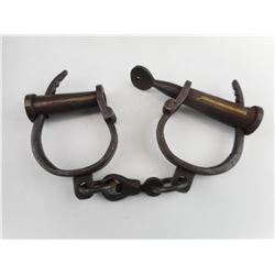 VINTIGE HAND CUFFS