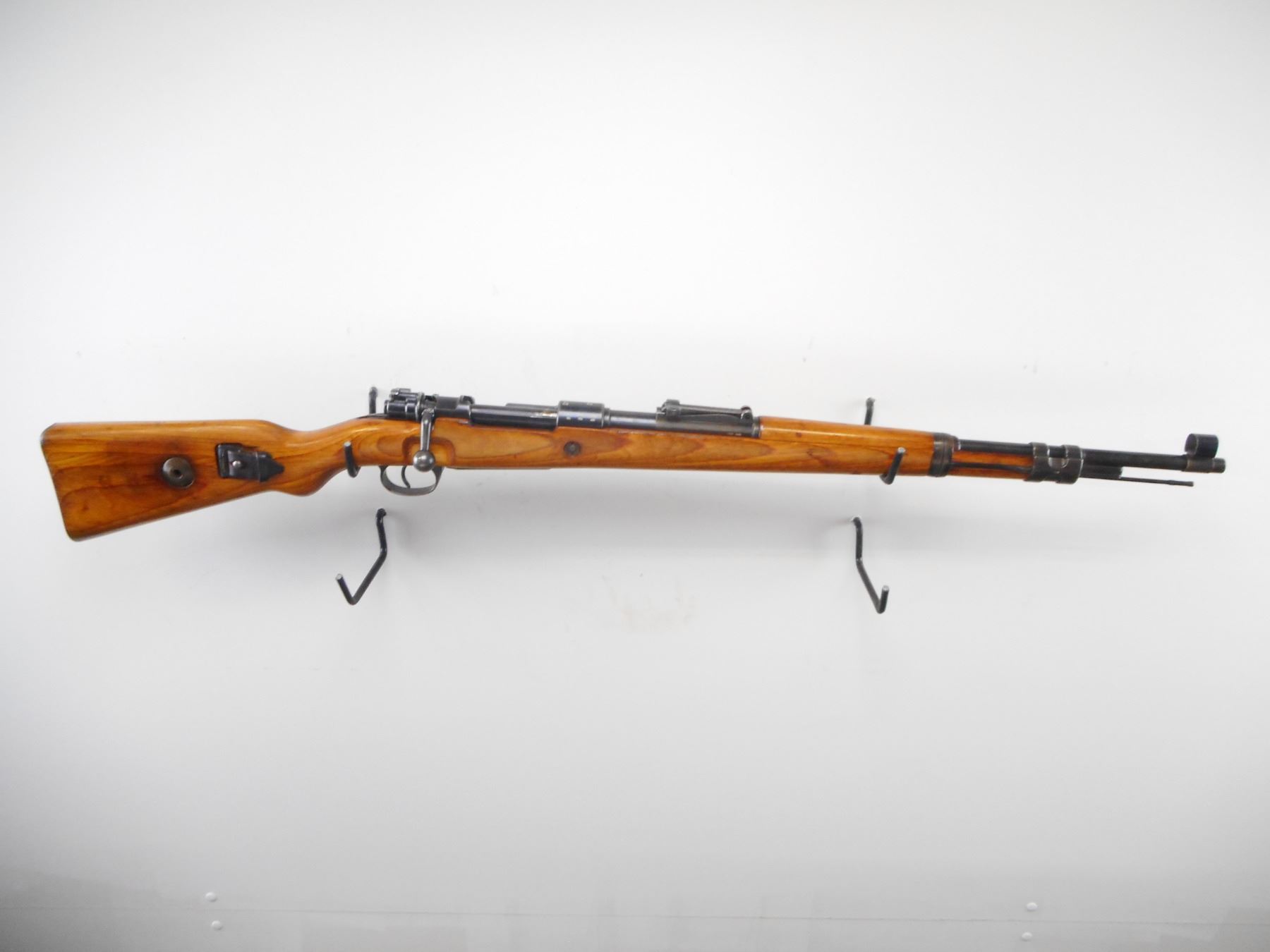 RARE, WWII GERMAN MAUSER , MODEL KAR 98K , CALIBER 8MM MAUSER