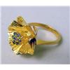 Image 2 : AN 18K YELLOW GOLD FLORA FORM COCKTAIL 