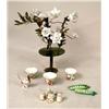 Image 1 : A GROUP OF PORCELAIN TABLE ARTICLES