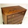 Image 2 : A GEORGE III MAHOGANY CHEST OF DRAWERS