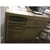 Image 1 : Rubbermaid Horizontal Storage Shed (5' x 2' 8" x 3' 11" / 32ft cub)