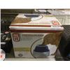 Image 1 : Dog It Fresh and Clear Large Pet Drinking Fountain