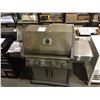 Image 1 : Napoleon natural Gas Grill - Model: SE525SIB