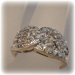 10K WHITE GOLD GENUINE DIAMOND RING SIZE 7 EXOTIC
