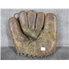 Image 1 : Vintage Baseball Glove made in USA