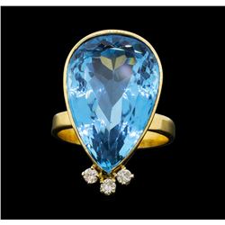 14KT Yellow Gold Ladies 25.00 ctw Blue Topaz and Diamond Ring