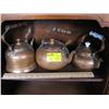 Image 1 : 3 COPPER TEAPOTS