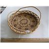 Image 1 : WOVEN BASKET WITH HANDLES