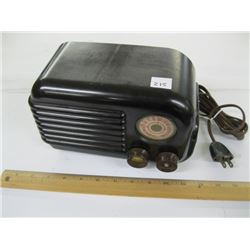 SMALL STROMBERG CARLSON BAKE A LIGHT RADIO