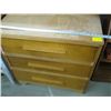 Image 1 : 3 DRAWER WOODEN CHEST OF DRAWERS