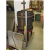 Image 1 : WINE PRESS & GRAPE CRUSHER