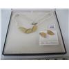 Image 1 : FIFTH AVENUE COLLECTION NECKLACE AND EARRING SET