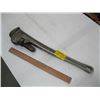 Image 1 : 1 HEAVY DUTY 24" PIPE WRENCH