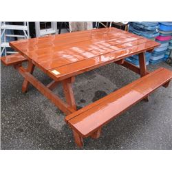 PICNIC TABLE