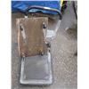 Image 1 : 2 - 4 WHEEL CARTS
