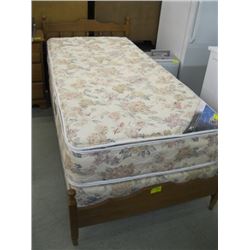 1 SINGLE MATTRESS WITH BOXSPRING AND BED FRAME