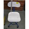 Image 1 : 1 BLUE/WHITE COMPUTER CHAIR