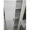 Image 2 : 1 WHITE 2 DOOR CABINET