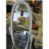 Image 1 : 1 WHITE CHEVEL MIRROR