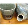 Image 2 : 1 DECORATIVE PLATE, CUPS & TEAPOT