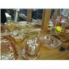 Image 2 : 1 SHELF OF DECORATIVE GLASSWARE