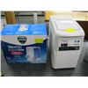 Image 1 : B&D AUTOMATIC BREADMAKER, VICKS WARM MIST HUMIDIFIER IN BOX