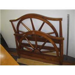 1 WOOD FRAME SINGLE BED