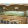Image 2 : 1 WOODEN BREADBOX