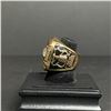 Image 3 : NEW YORK ISLANDERS 1981 NHL STANLEY CUP CHAMPIONSHIP REPLICA RING "BOSSY"