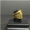 Image 2 : CHICAGO BULLS 1998 NBA WORLD CHAMPIONSHIP REPLICA RING