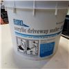 Image 2 : PAIL OF 15 LITRES DRIVEWAY SEALER