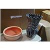 Image 2 : 2 BOXES OF VASES