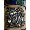 Image 2 : TRAY OF NEW SOCKETS AND SOCKET HOLDERS