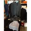Image 2 : 10 HOODIES MENS AND WOMENS