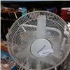 Image 2 : HONEYWELL FLOOR FAN