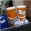 Image 3 : LOT OF VARIOUS CONTAINERS