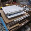 Image 1 : 5 SMALL STAINLESS ACCESS DOORS