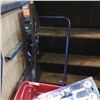 Image 2 : GARDEN SPREADER AND STERRING WHEEL LOCK